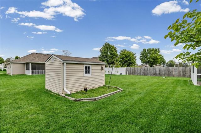 1016 Bristol Drive, Raymore, MO 64083