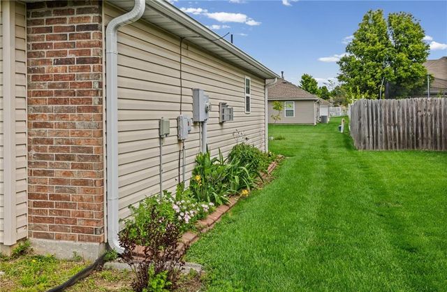 1016 Bristol Drive, Raymore, MO 64083