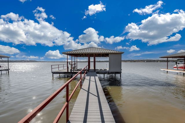 3524 Abes Landing Drive, Granbury, TX 76049