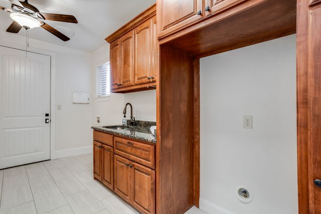 3524 Abes Landing Drive, Granbury, TX 76049