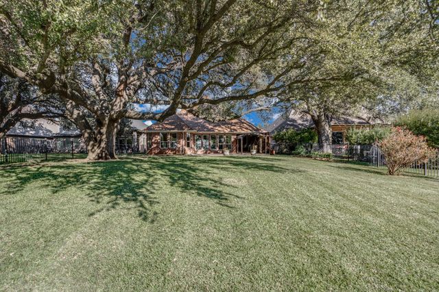 3524 Abes Landing Drive, Granbury, TX 76049