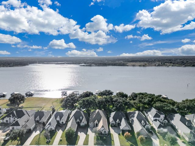 3524 Abes Landing Drive, Granbury, TX 76049