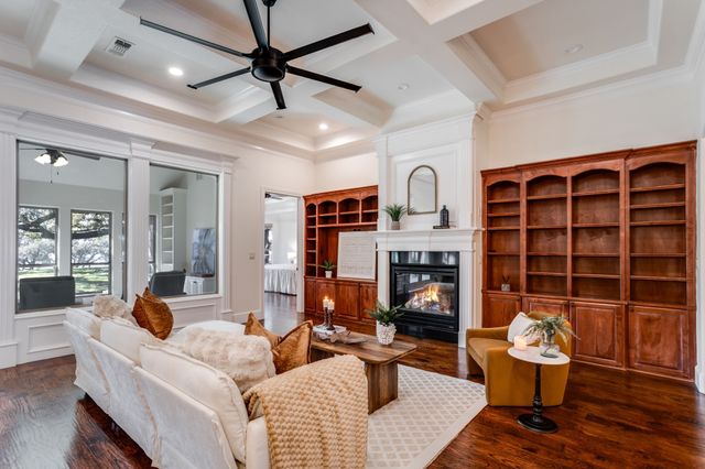 3524 Abes Landing Drive, Granbury, TX 76049