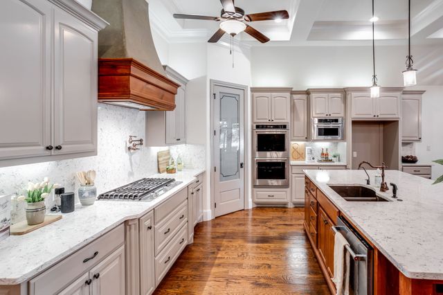 3524 Abes Landing Drive, Granbury, TX 76049