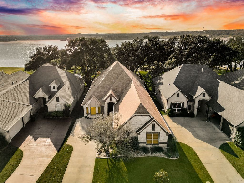 3524 Abes Landing Drive, Granbury, TX 76049