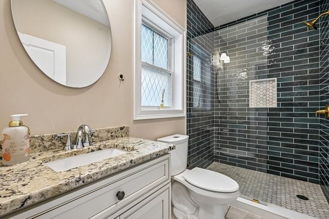 113 Pomona St, Revere, MA 02151