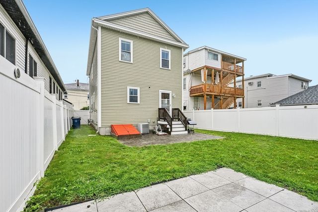 113 Pomona St, Revere, MA 02151