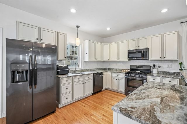 113 Pomona St, Revere, MA 02151