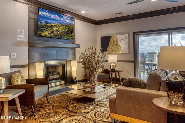 452 Maggie Mack Lane, Sevierville, TN 37862