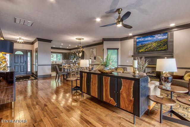 452 Maggie Mack Lane, Sevierville, TN 37862