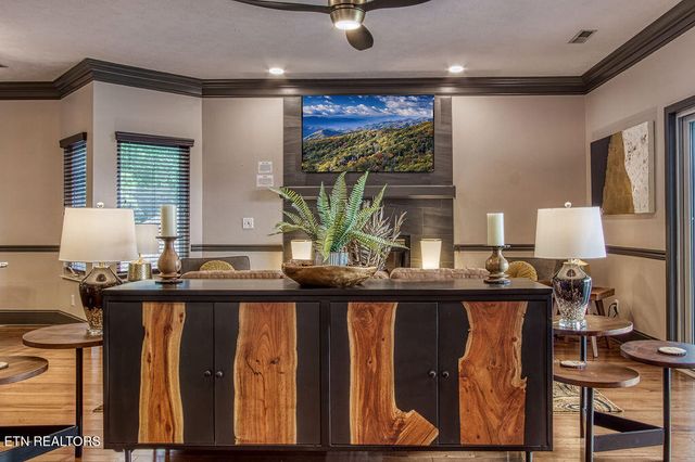 452 Maggie Mack Lane, Sevierville, TN 37862