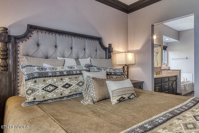 452 Maggie Mack Lane, Sevierville, TN 37862