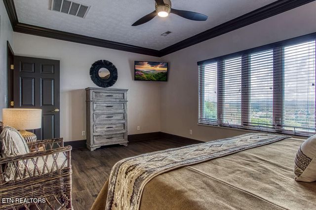 452 Maggie Mack Lane, Sevierville, TN 37862