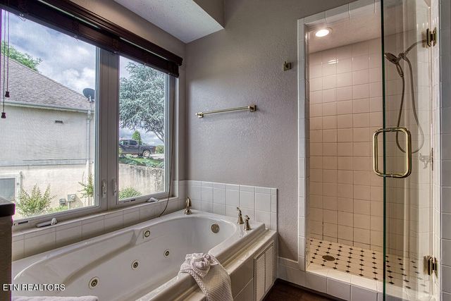 452 Maggie Mack Lane, Sevierville, TN 37862