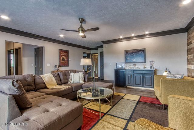 452 Maggie Mack Lane, Sevierville, TN 37862