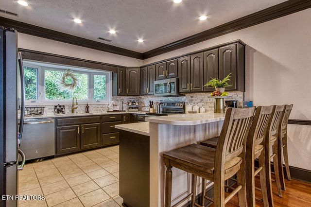 452 Maggie Mack Lane, Sevierville, TN 37862