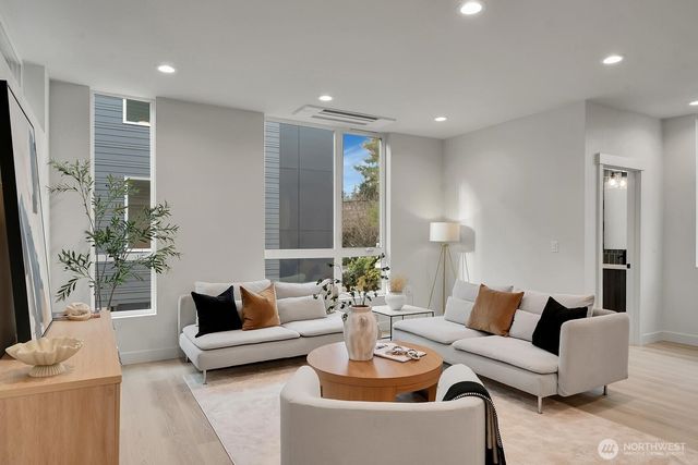 6514 23rd Avenue NE, Seattle, WA 98115