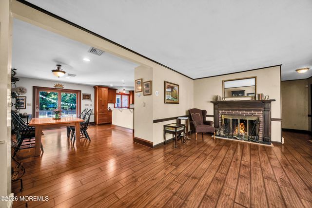 50 Rutledge Drive, Red Bank, NJ 07701