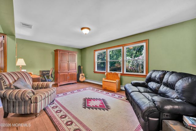 50 Rutledge Drive, Red Bank, NJ 07701