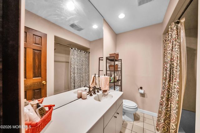 50 Rutledge Drive, Red Bank, NJ 07701