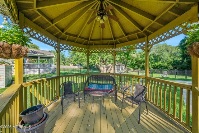 50 Rutledge Drive, Red Bank, NJ 07701