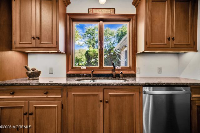 50 Rutledge Drive, Red Bank, NJ 07701