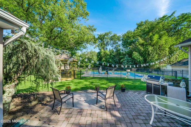 50 Rutledge Drive, Red Bank, NJ 07701