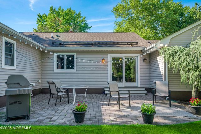 50 Rutledge Drive, Red Bank, NJ 07701