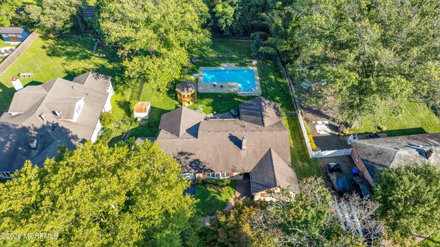 50 Rutledge Drive, Red Bank, NJ 07701