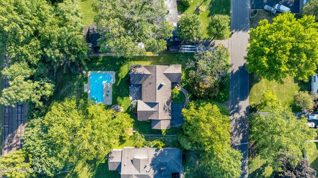50 Rutledge Drive, Red Bank, NJ 07701