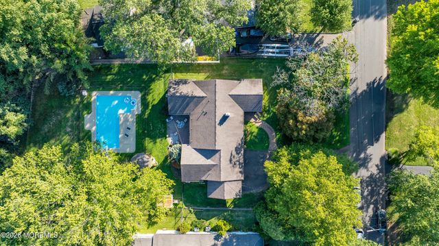 50 Rutledge Drive, Red Bank, NJ 07701