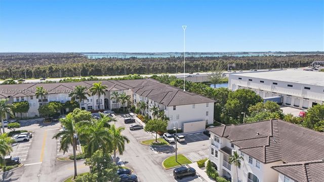 11605 NW 89th St 228, Doral, FL 33178