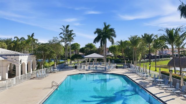 11605 NW 89th St 228, Doral, FL 33178