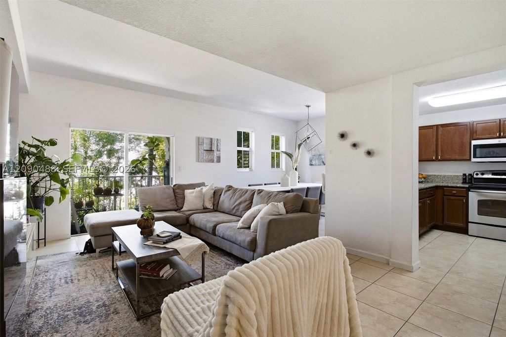 11605 NW 89th St 228, Doral, FL 33178