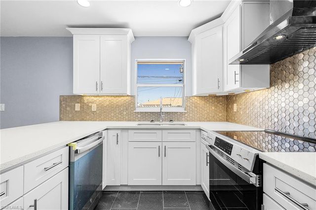 527 SE 6th AVE # B, Cape Coral, FL 33990