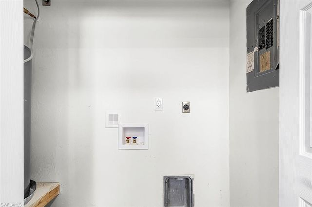 527 SE 6th AVE # B, Cape Coral, FL 33990