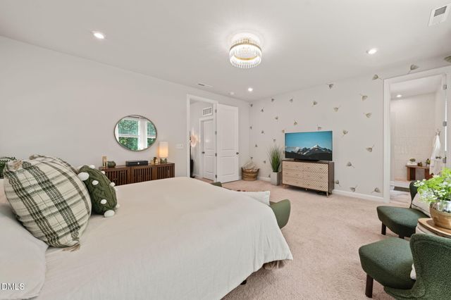 7900 Berry Crest Avenue, Raleigh, NC 27617