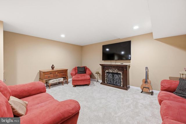 7403 SPRUCE MILL DR, Yardley, PA 19067