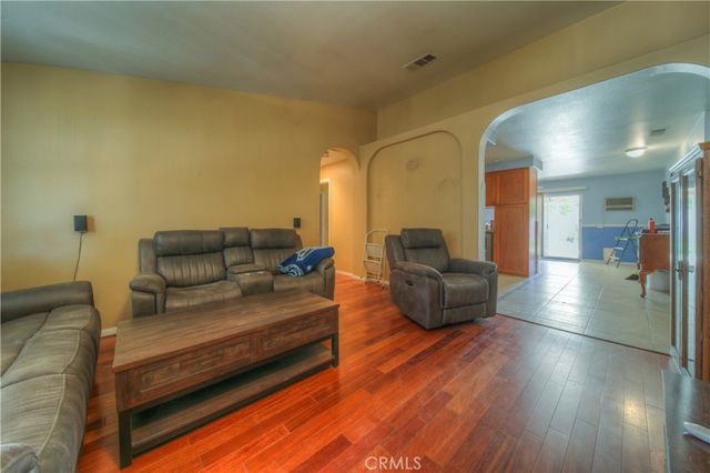 259 E 6th, Perris, CA 92570