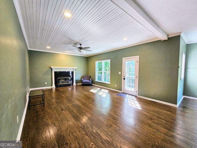 225 NACOOCHEE Drive, Woodstock, GA 30188