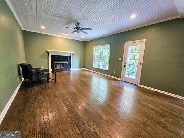 225 NACOOCHEE Drive, Woodstock, GA 30188
