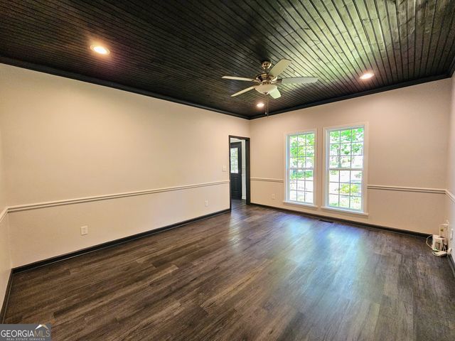 225 NACOOCHEE Drive, Woodstock, GA 30188