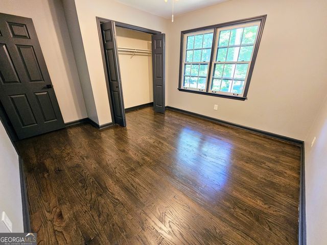 225 NACOOCHEE Drive, Woodstock, GA 30188