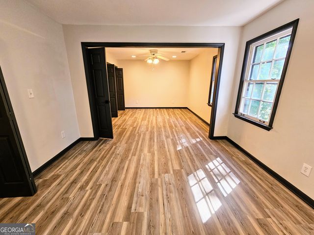 225 NACOOCHEE Drive, Woodstock, GA 30188