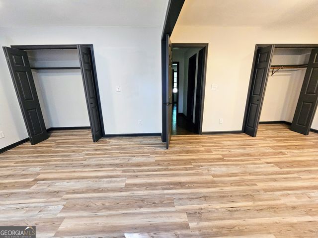 225 NACOOCHEE Drive, Woodstock, GA 30188