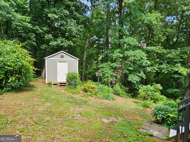 225 NACOOCHEE Drive, Woodstock, GA 30188