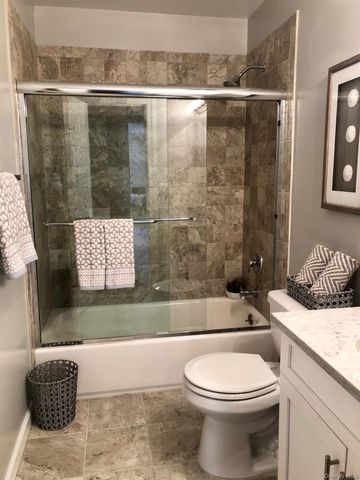 425 Newbridge Road 30, East Meadow, NY 11554