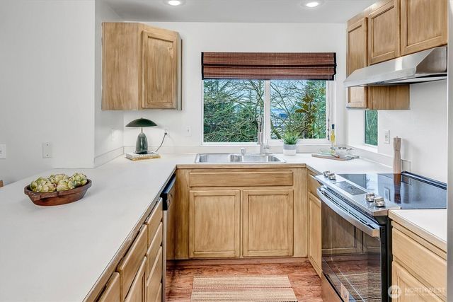 1915 11th Avenue S, Seattle, WA 98134