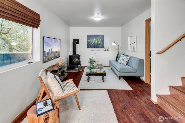 1915 11th Avenue S, Seattle, WA 98134