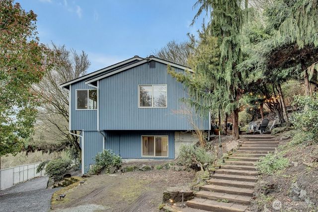 1915 11th Avenue S, Seattle, WA 98134
